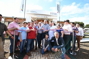 Gobierno inaugura USF y planta de oxígeno en Hernandarias, con mas de G. 6.000 millones de inversión - .::Agencia IP::.