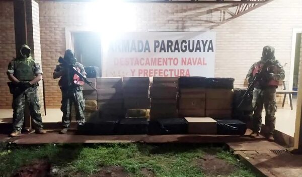 Incautan 16.500 cajetillas de cigarrillo en el lago de Itaipú - ABC en el Este - ABC Color
