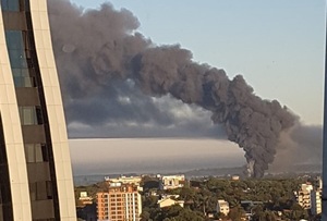 Incendio de grandes proporciones en frigorífico capitalino | 1000 Noticias