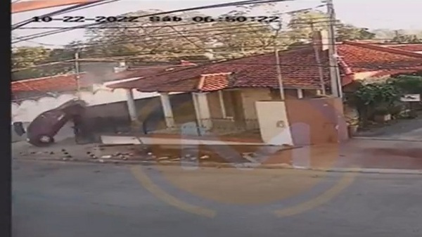 Imágenes del accidente en el barrio San Vicente de Asunción - Paraguaype.com