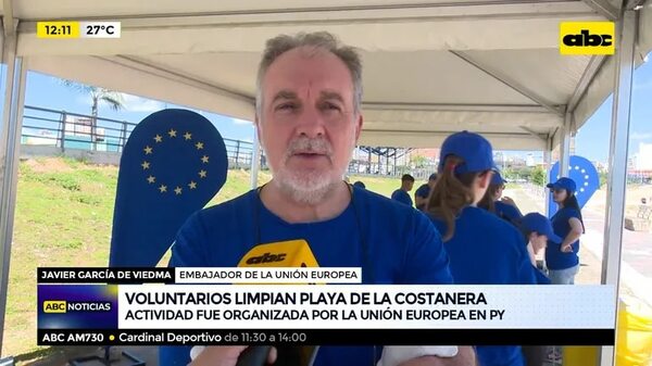 Voluntarios limpian playa de la Costanera - ABC Noticias - ABC Color