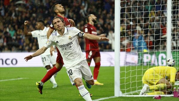 Real Madrid doblega a un duro Sevilla en el Barnabéu