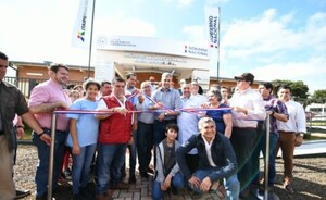 Inauguran USF y planta de oxígeno en Hernandarias