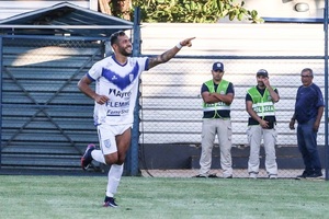 Sanguinario triplete para que la V sea de victoria | 1000 Noticias