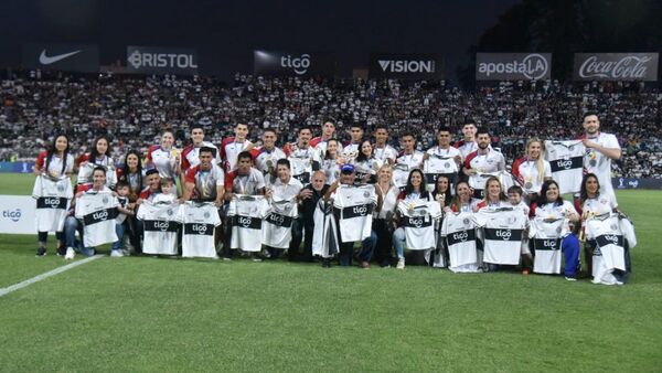 Olimpia homenajea a los atletas franjeados de los Odesur