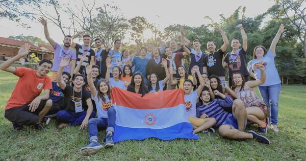 La Nación / Jóvenes se comprometieron a ser los agentes de cambio para su generación y las futuras