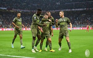 AC Milan se une al Nápoli en la cima de la Serie A tras ganar al Monza de Berlusconi