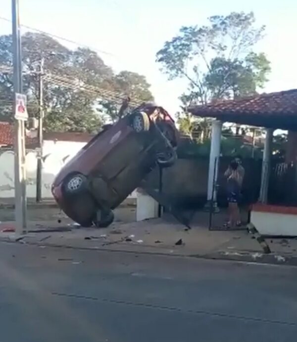 Videos podrían desmentir versión de accidentado en el barrio San Vicente - Nacionales - ABC Color