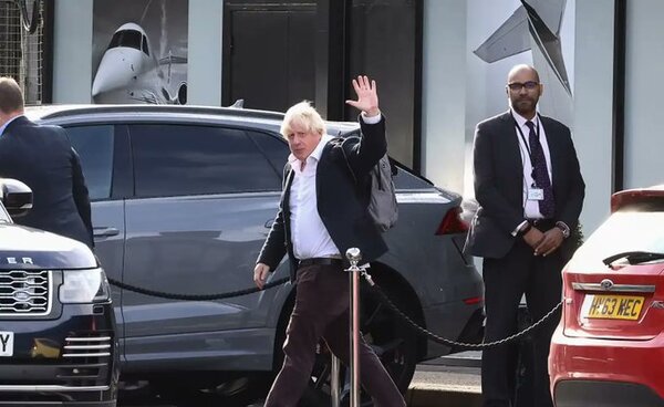 Reapareció Boris Johnson para lanzar su candidatura a primer ministro de Reino Unido