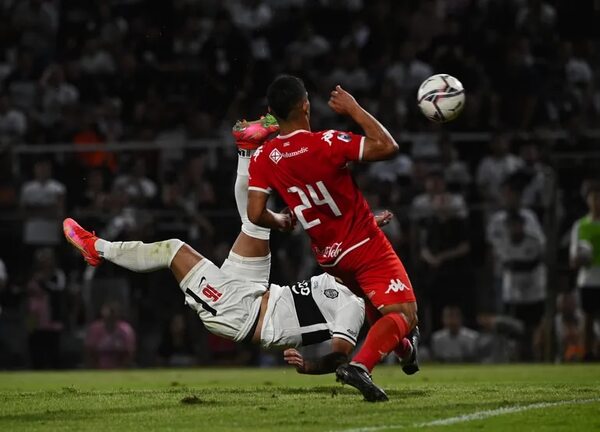 Olimpia 2-General Caballero JLM 1: El Expreso pasa al frente - Fútbol - ABC Color
