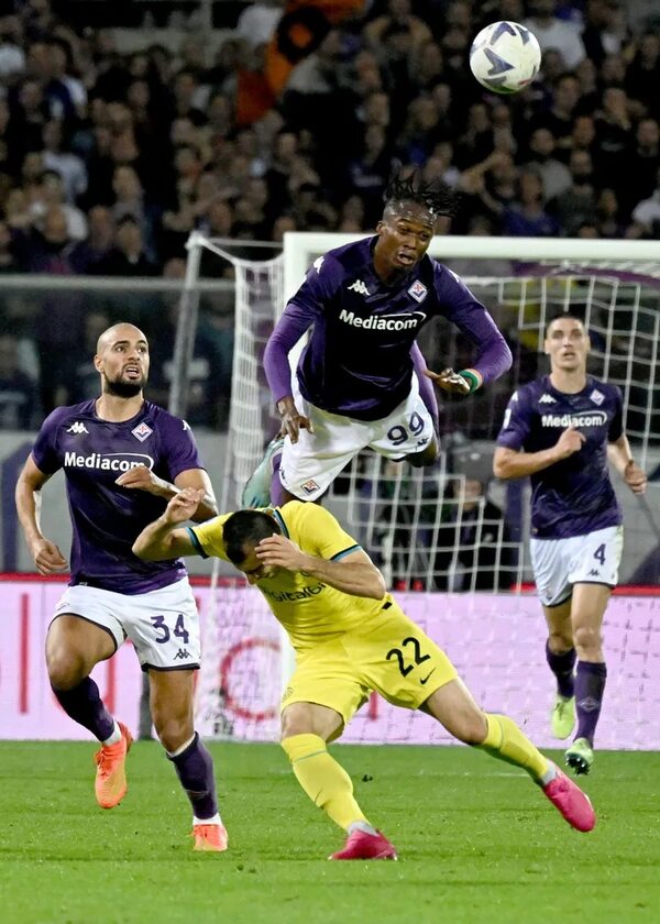 Milan alcanza la cima y triunfo agónico de Inter - Fútbol Internacional - ABC Color