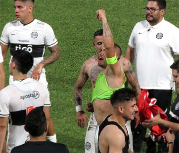 Gracias al “Capi” Olimpia es puntero del Clausura - Informatepy.com