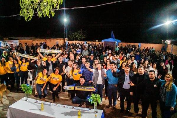 MASIVO APOYO A DEL PILAR VAZQUEZ EN GRAL. DELGADO