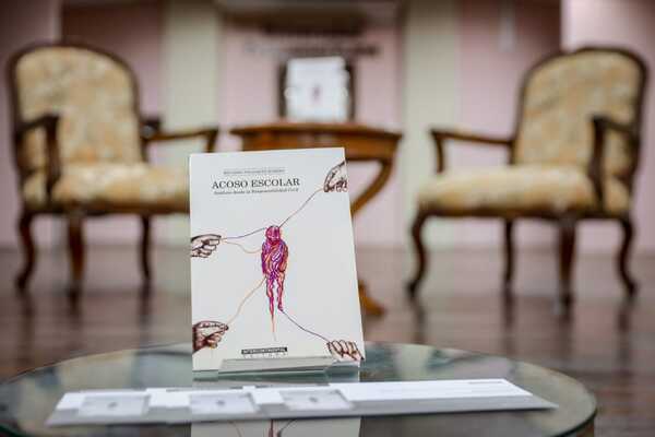 Lanzan libro para concienciar sobre el acoso escolar - trece