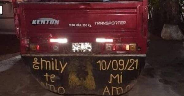 La Nación / Policía detuvo a motocarreros acusados de vaciar una obra de construcción en Lambaré