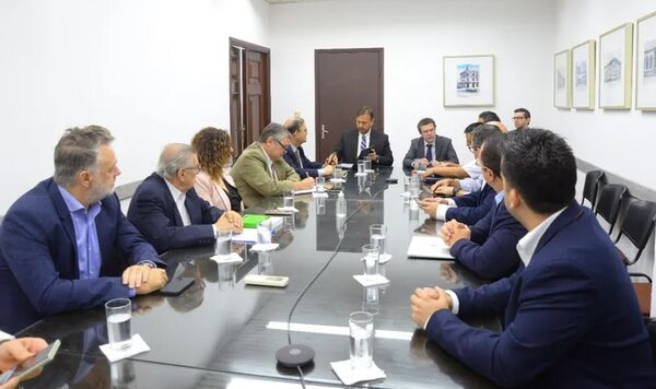 Posible peaje en la Hidrovía lesiona el Acuerdo de Santa Cruz, advierten - Nacionales - ABC Color