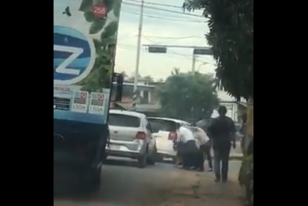 (VIDEO). Inerviosopa los perros y cero tolerancia en el volante
