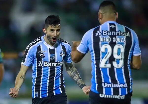 Mathías Villasanti logra el ascenso con Gremio a la Serie A del Brasileirão - Fútbol Internacional - ABC Color
