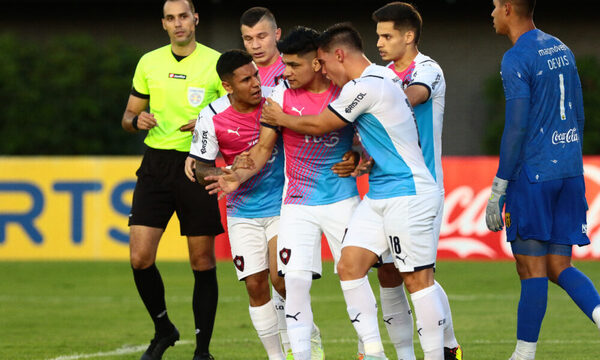 (VIDEO) Claudio Aquino no festejó su gol ante Guaraní y Chiqui Arce salió a bancarlo