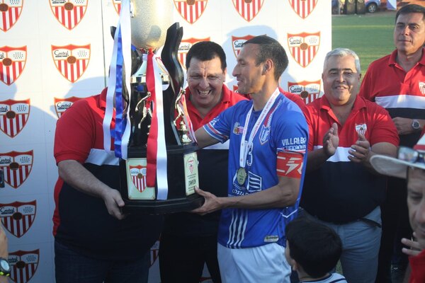 Herminio Miranda es campeón departamental del Interligas 2022/23 con la Selección Itaugueña