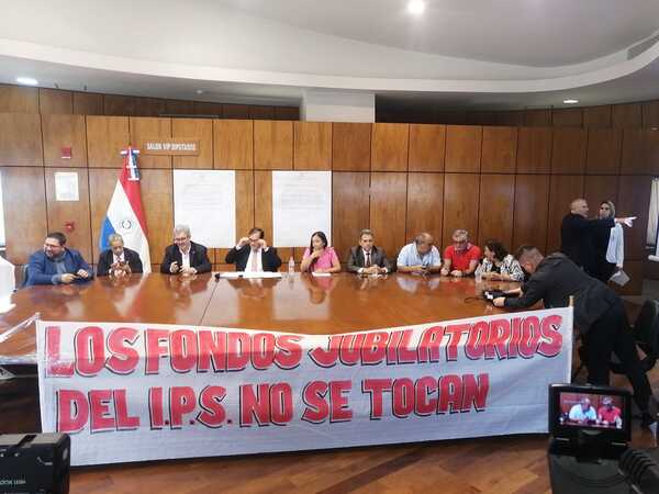 Diario HOY | Salvaje defensa a proyecto que pretende endeudar a IPS