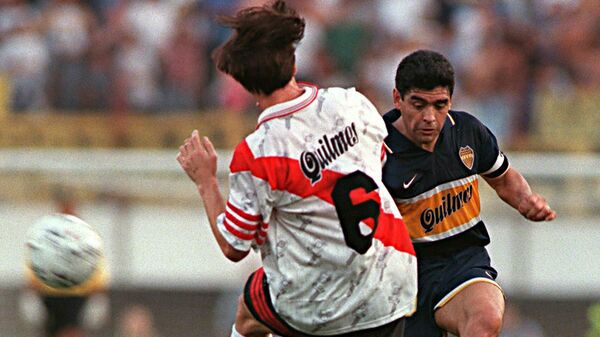 Un Clásico puso fin a la carrera de Maradona - El Independiente