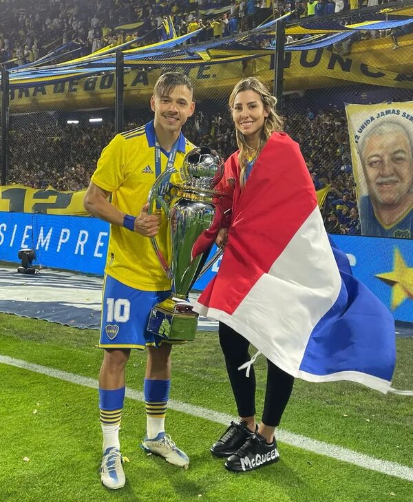 Óscar Romero y Jani González celebraron enamorados el nuevo campeonato de Boca Juniors - Gente - ABC Color