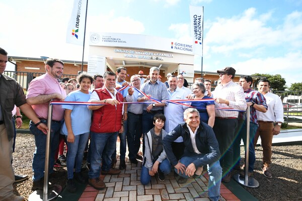 Gobierno paraguayo inaugura USF y planta de oxígeno en Hernandarias, con G. 6.000 millones de inversión - Revista PLUS