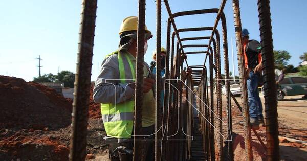 La Nación / Adelantan que las proyecciones económicas del 2023 serán corregidas a la baja