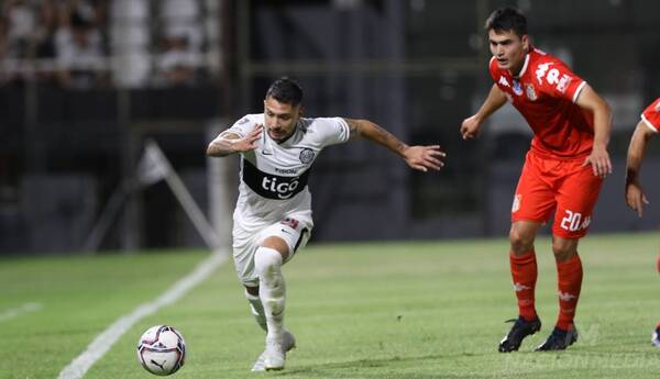 Crónica / Otra de Cardona: "OIimpia es el más perjudicado por el arbitraje"