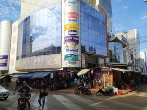 Turista denuncia que fue estafado en una tienda del shopping Alfonso - La Clave