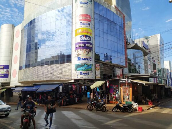 Turista denuncia que fue estafado en una tienda del shopping Alfonso - La Clave