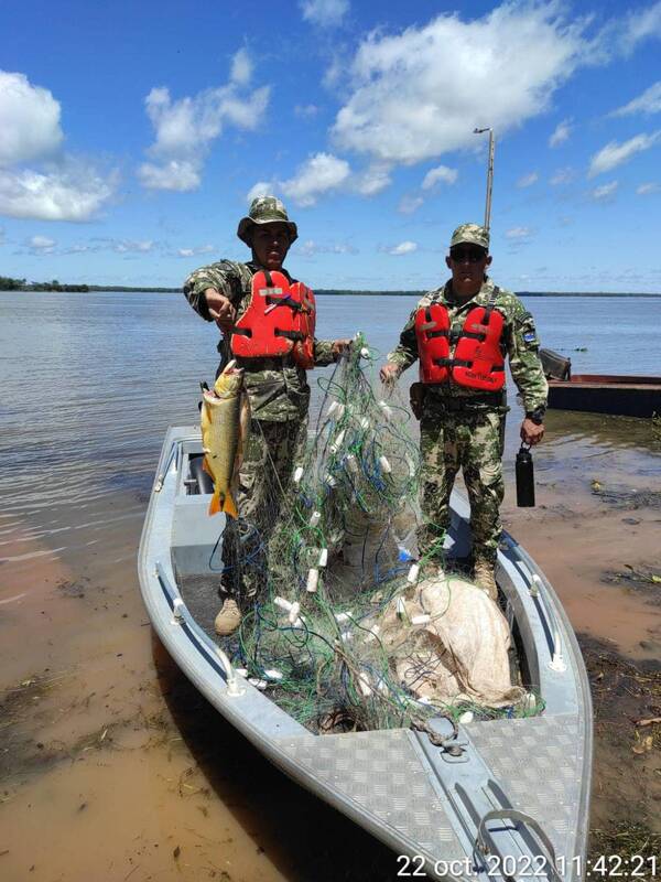 Controlan aguas del Paraná a días del inicio de la veda pesquera