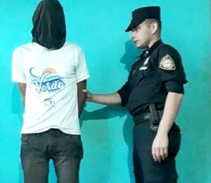 Hombre reventó a golpes a su sobrino y el niño está grave