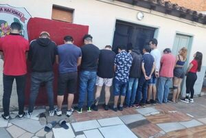 Terminaron karaoke en la comisaría
