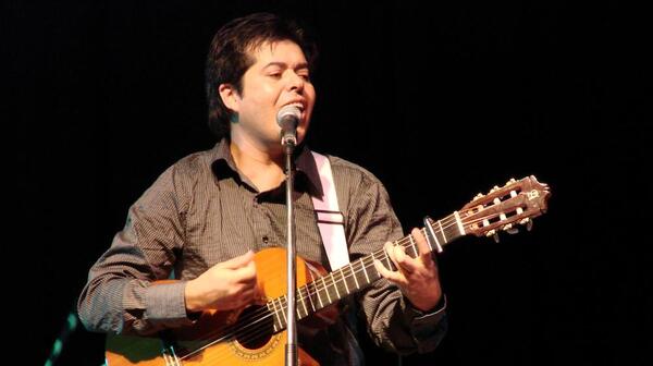 Diario HOY | Cantautor paraguayo Víctor Riveros presentará su “Corazón Mediterráneo”