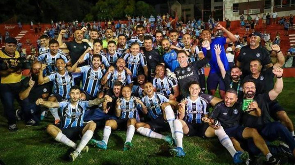 Crónica / El posteo de Mathías Villasanti tras su gran logro con Gremio en rapailandia