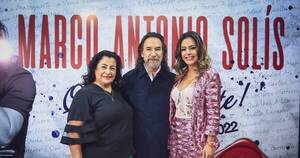 La Nación / ¡Sueño cumplido! Larissa Riquelme y su madre se reunieron con Marco Antonio Solís