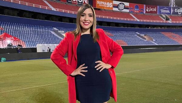 Crónica / Periodista cuestiona que pasen su número de cel sin su consentimiento