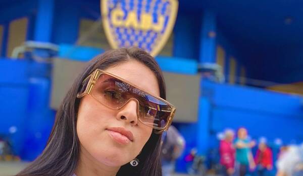 Crónica / Mily Britez y su chuli alentaron a Boca Juniors ashá