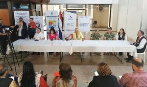 Migraciones analiza con autoridades y comerciantes de Encarnación agilizar paso fronterizo