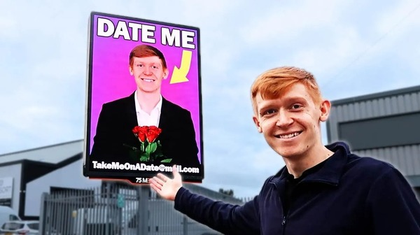 Hombre que nunca tuvo una cita, busca una novia por medio de un aviso publicitario