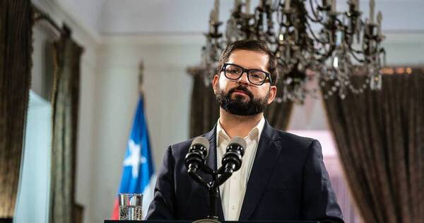 La Nación / Cae crédito de Boric
