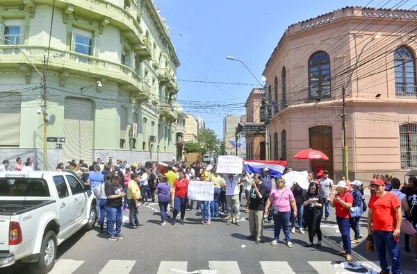 El proyecto de ley del Gobierno que busca “sanear” función pública - Política - ABC Color