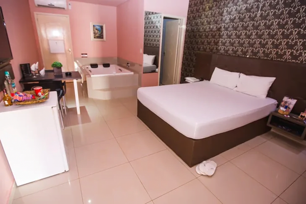 Imputan a mujer que ingresó a motel con tres hombres y su hijo de 3 años - Noticiero Paraguay