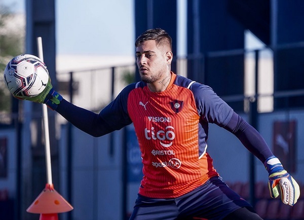 Jean anuncia bebé en camino y su intención de jugar por la Albirroja - Paraguaype.com