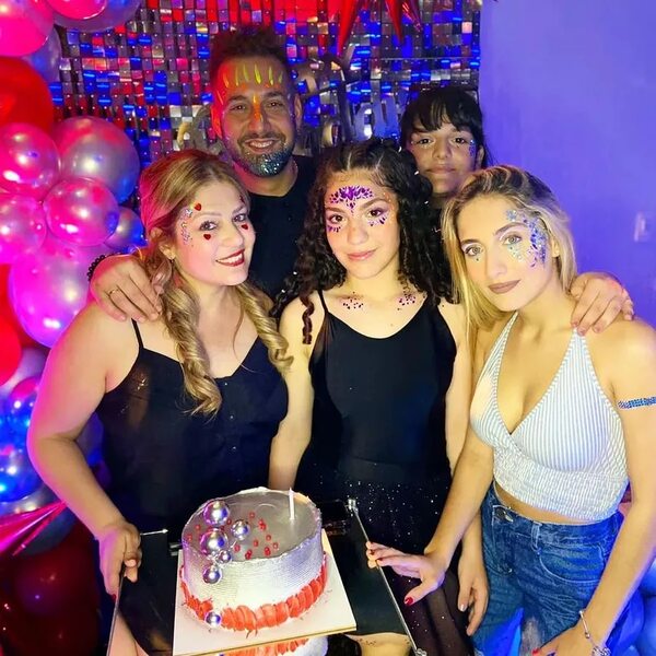 Kike Casanova celebró los 15 años de su segunda hija, Taís - Gente - ABC Color