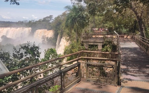 Confirman identidad de turista que cayó en las Cataratas del Yguazú - La Clave