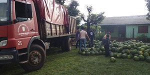 APOYO LOGÍSTICO A PRODUCTORES SANDIEROS DE SAN PEDRO DEL PARANÁ, POR PARTE DE LA GOBERNACIÓN DE ITAPÚA