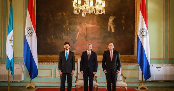 La Nación / Guatemala, Argelia y Bangladés presentaron embajadores en Paraguay
